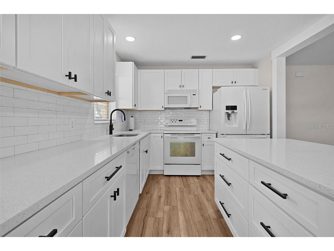 323 W Lady Lake Boulevard Lady Lake FL 32159 G5104421 image17