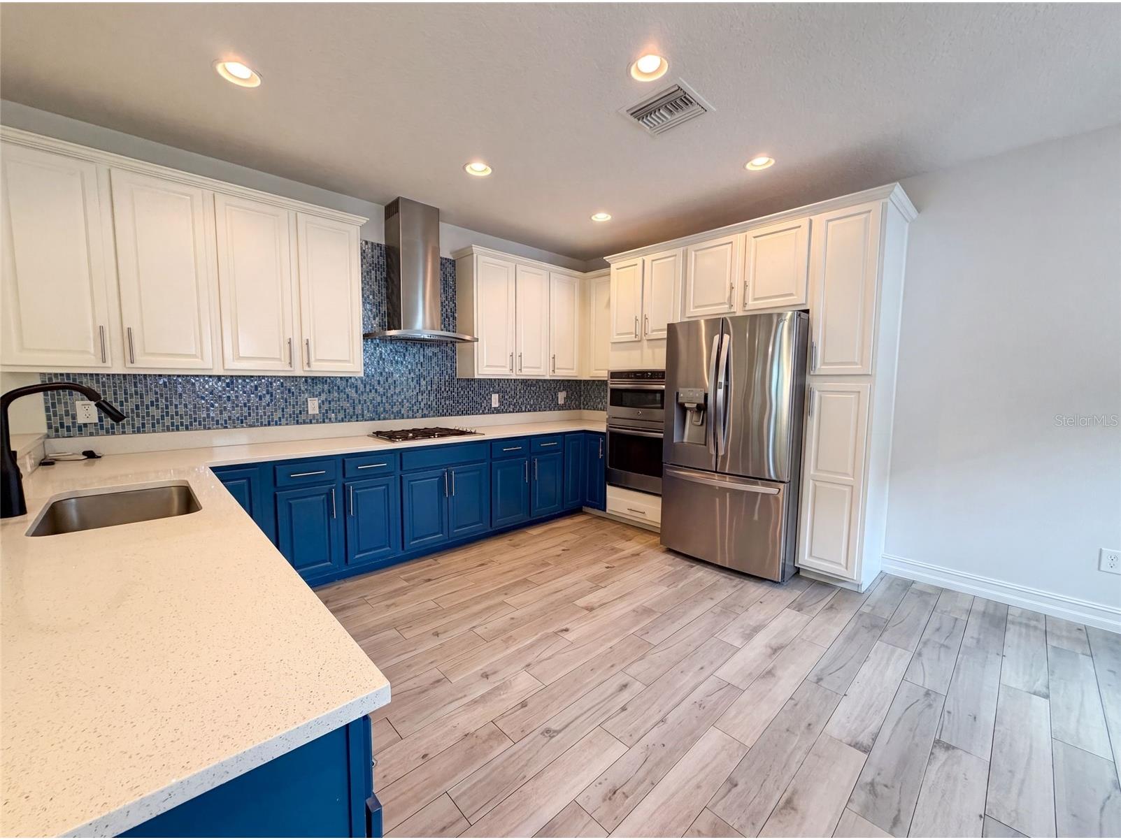 323 W Lambright Street Tampa FL 33604 O6424606 image2