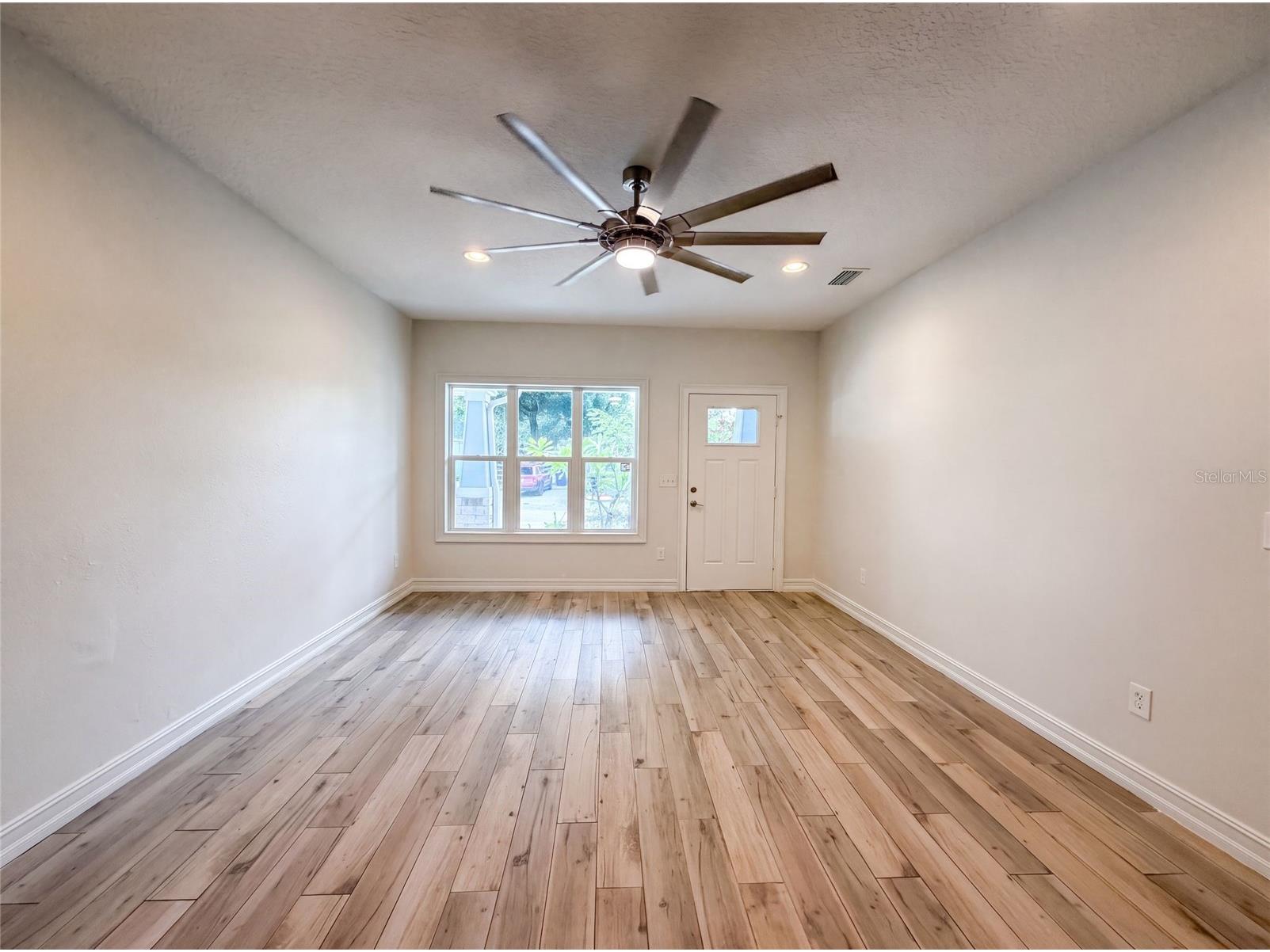 323 W Lambright Street Tampa FL 33604 O6424606 image3