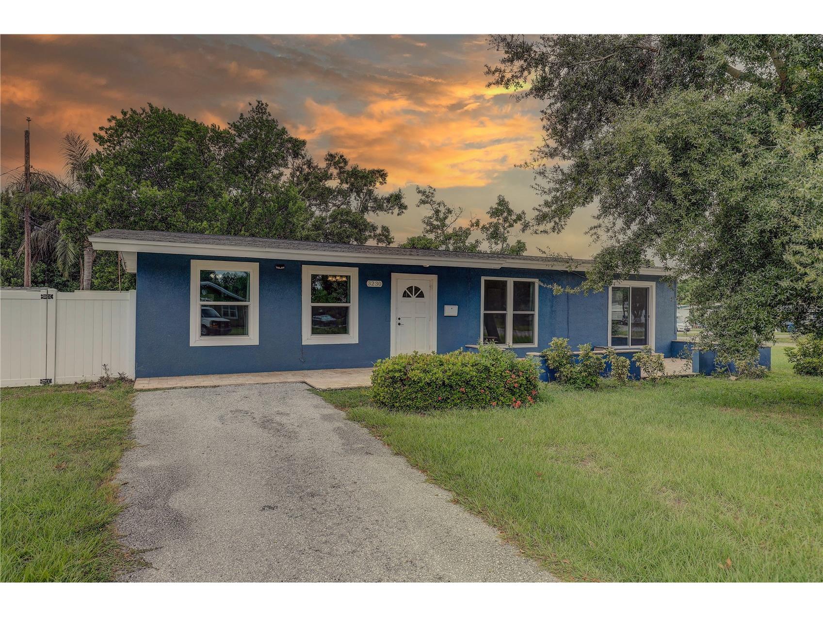 3230 51st Street N Saint Petersburg FL 33710 TB8437419 image1