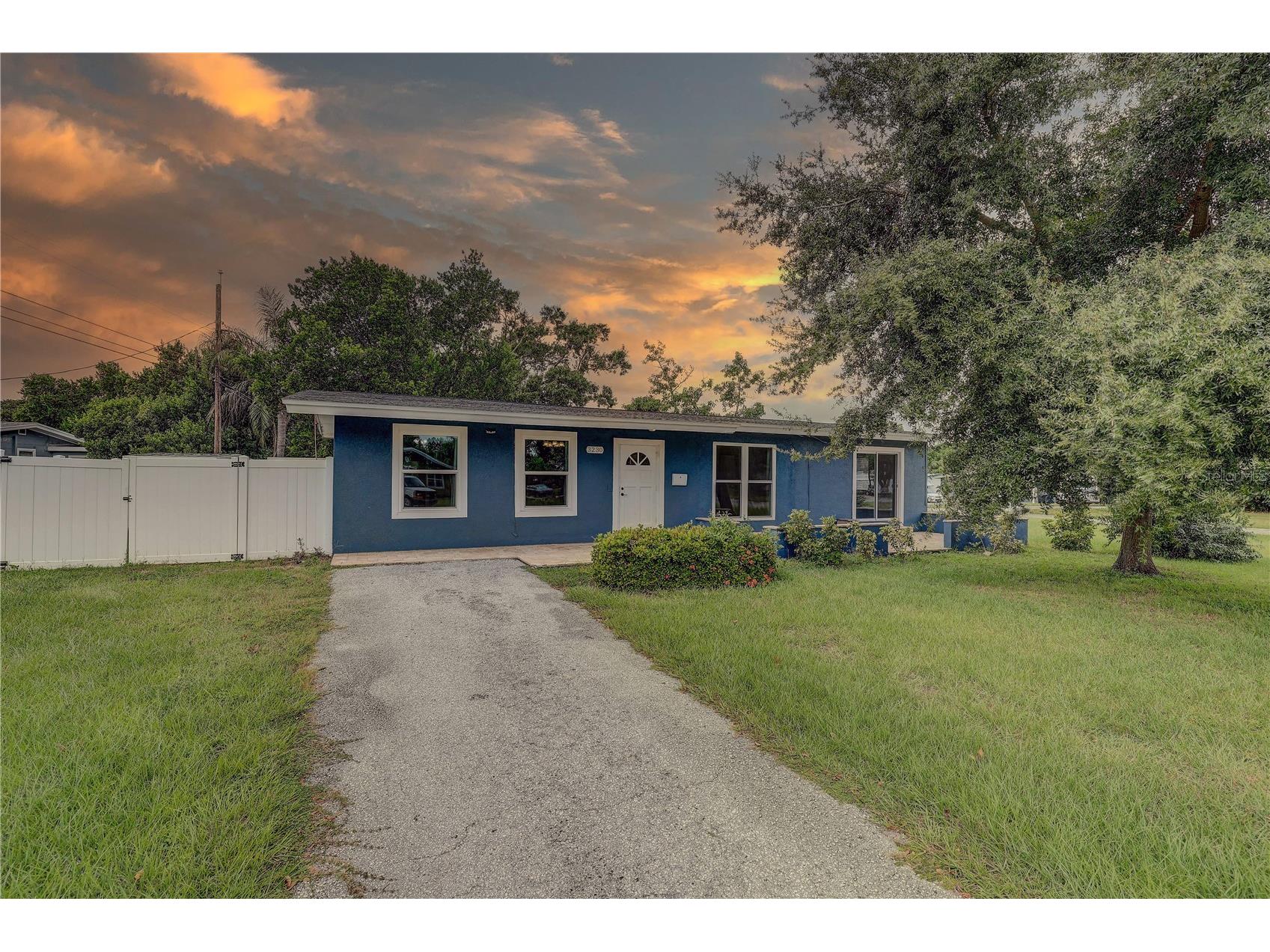 3230 51st Street N Saint Petersburg FL 33710 TB8437419 image2