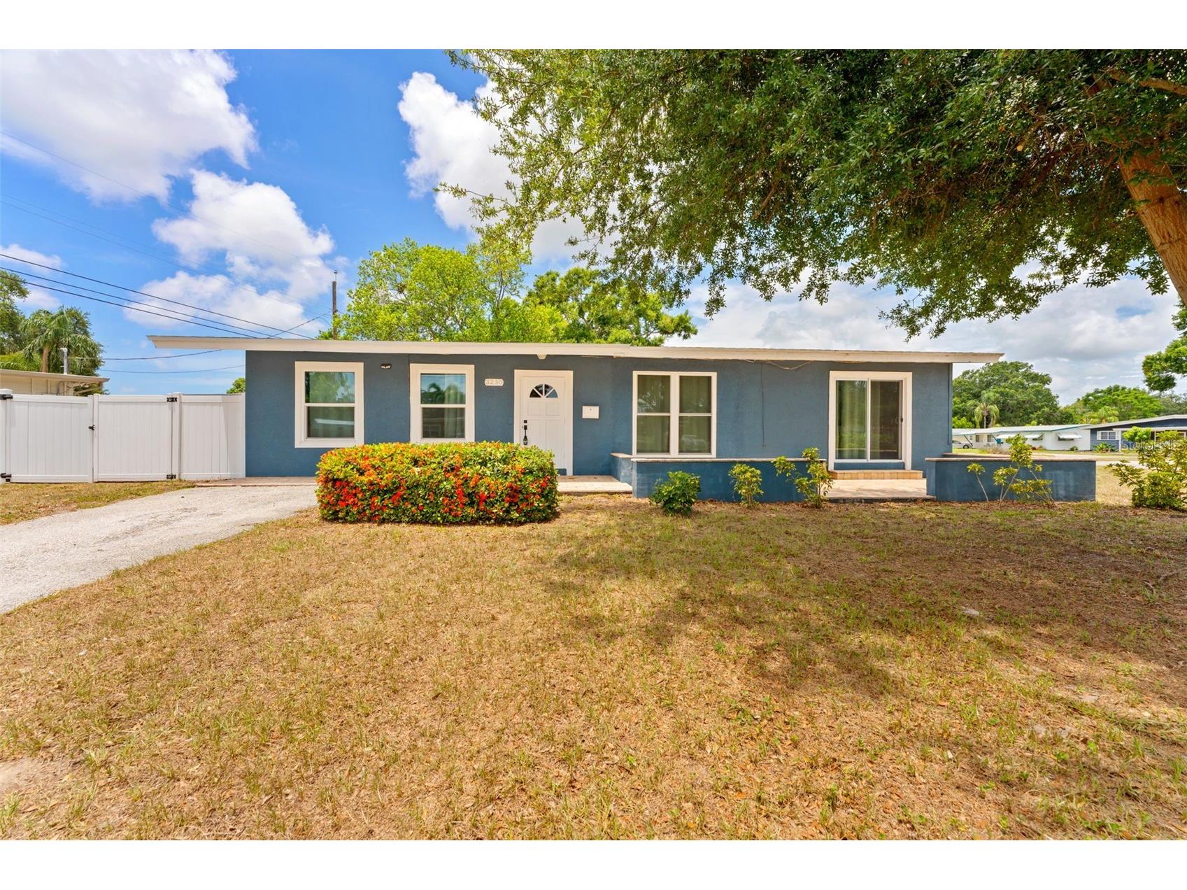 3230 51st Street N Saint Petersburg FL 33710 TB8523797 image28