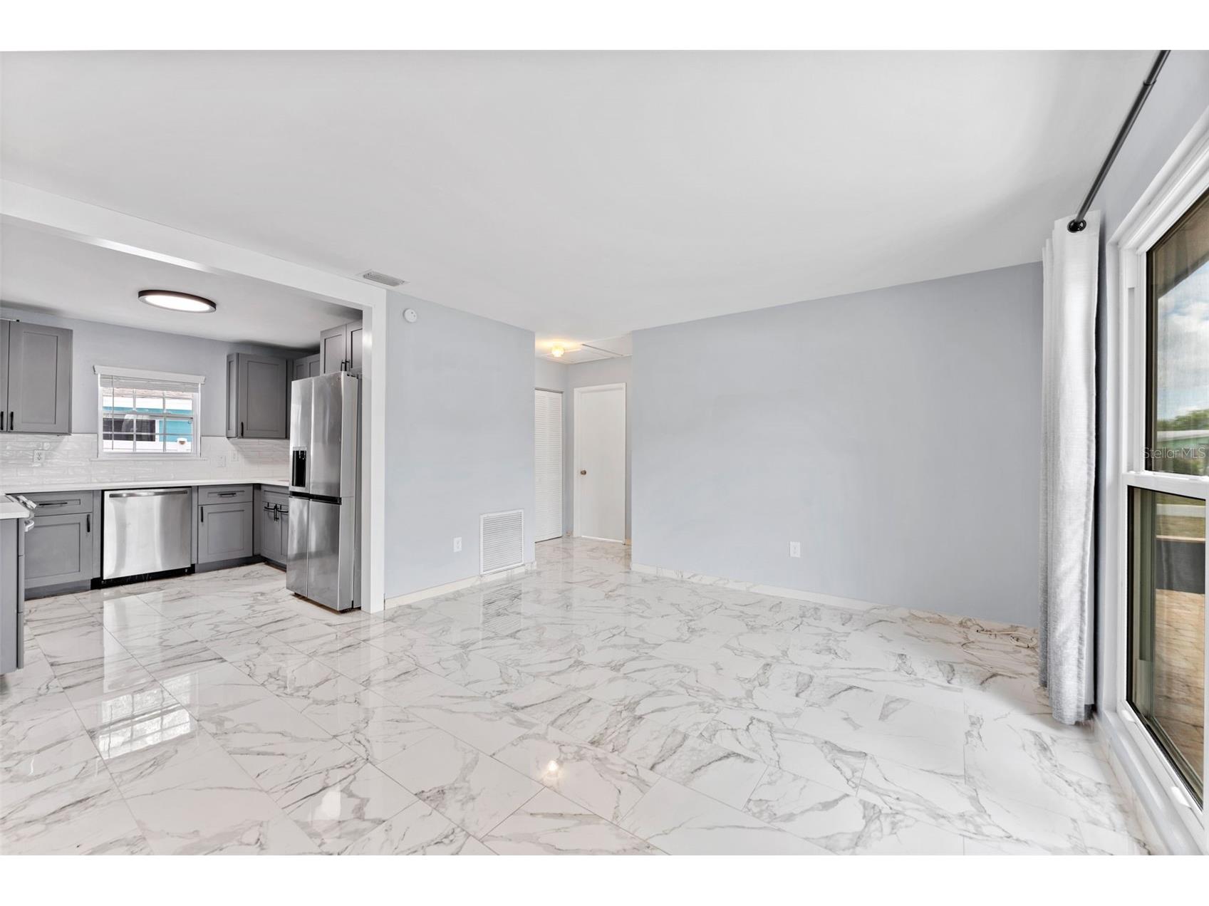 3230 51st Street N Saint Petersburg FL 33710 TB8523797 image6