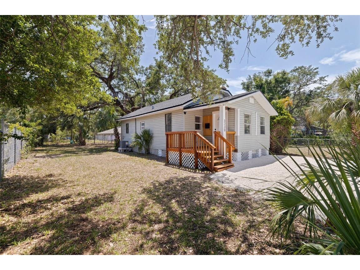 3230 Queensboro Avenue S Saint Petersburg FL 33712 TB8377895 image1