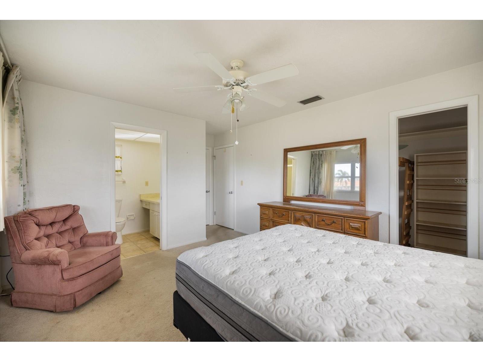 3230 Village Green Drive #1032 Sarasota FL 34239 A4683197 image16