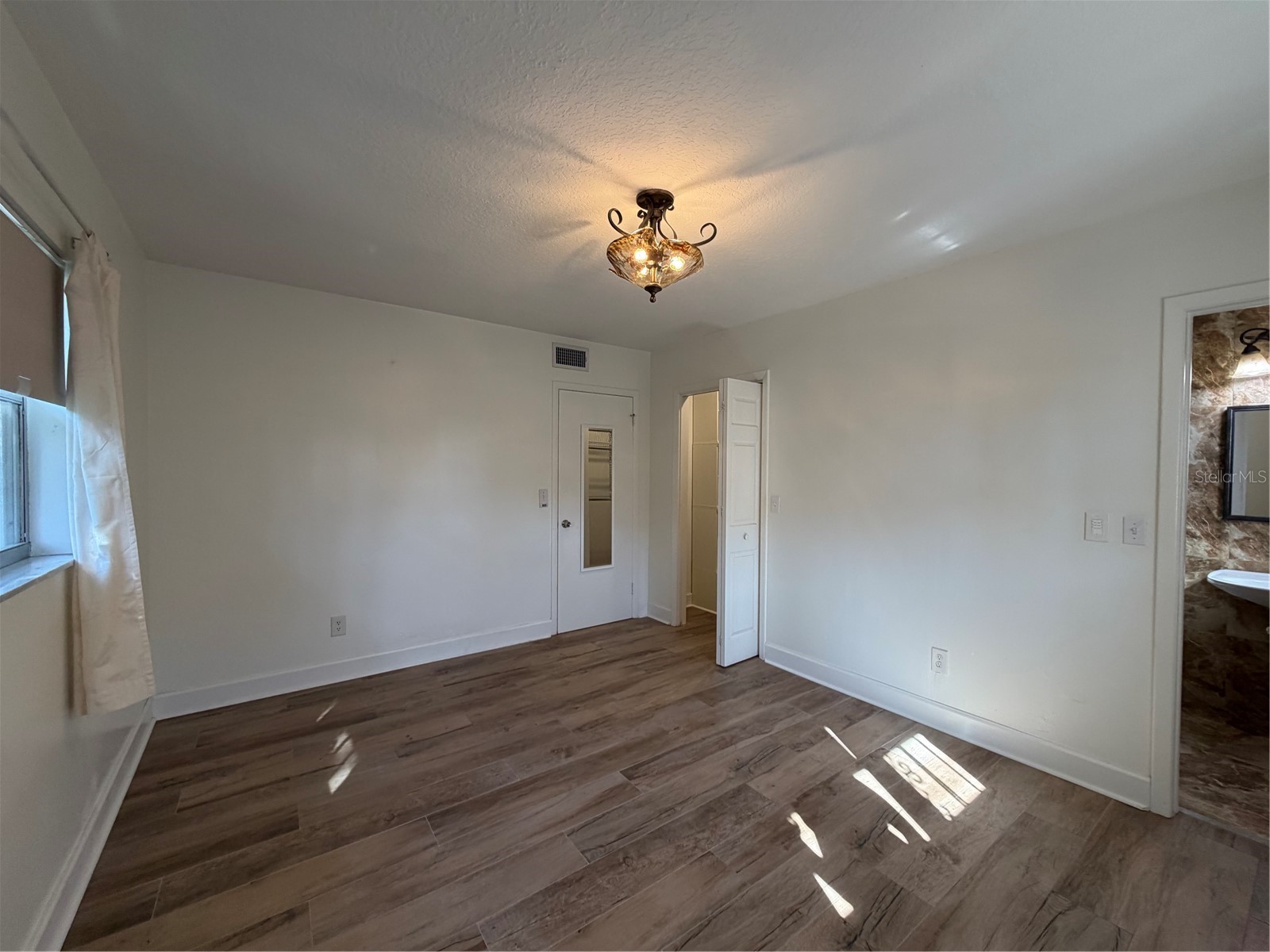 3230 W Saint Conrad Street Tampa FL 33607 TB8486249 image11