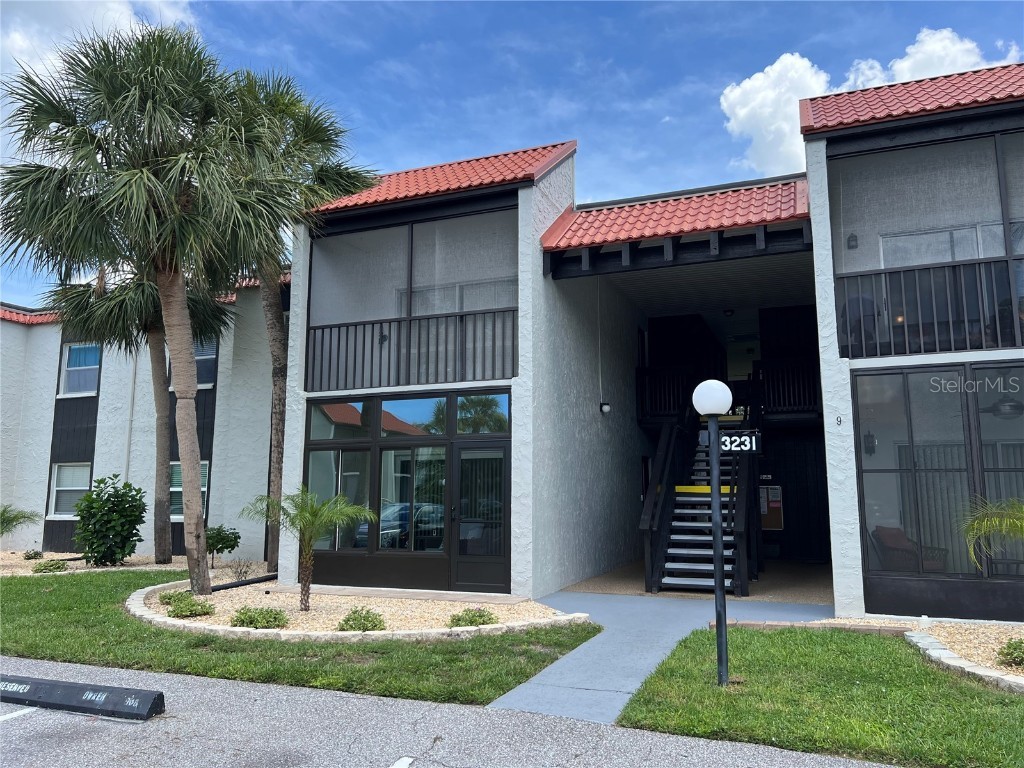 3231 Beneva Road #202 Sarasota FL 34232 A4658373 image1