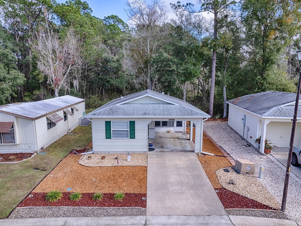32314 Oak Park Drive Leesburg FL 34748 G5090786 image1