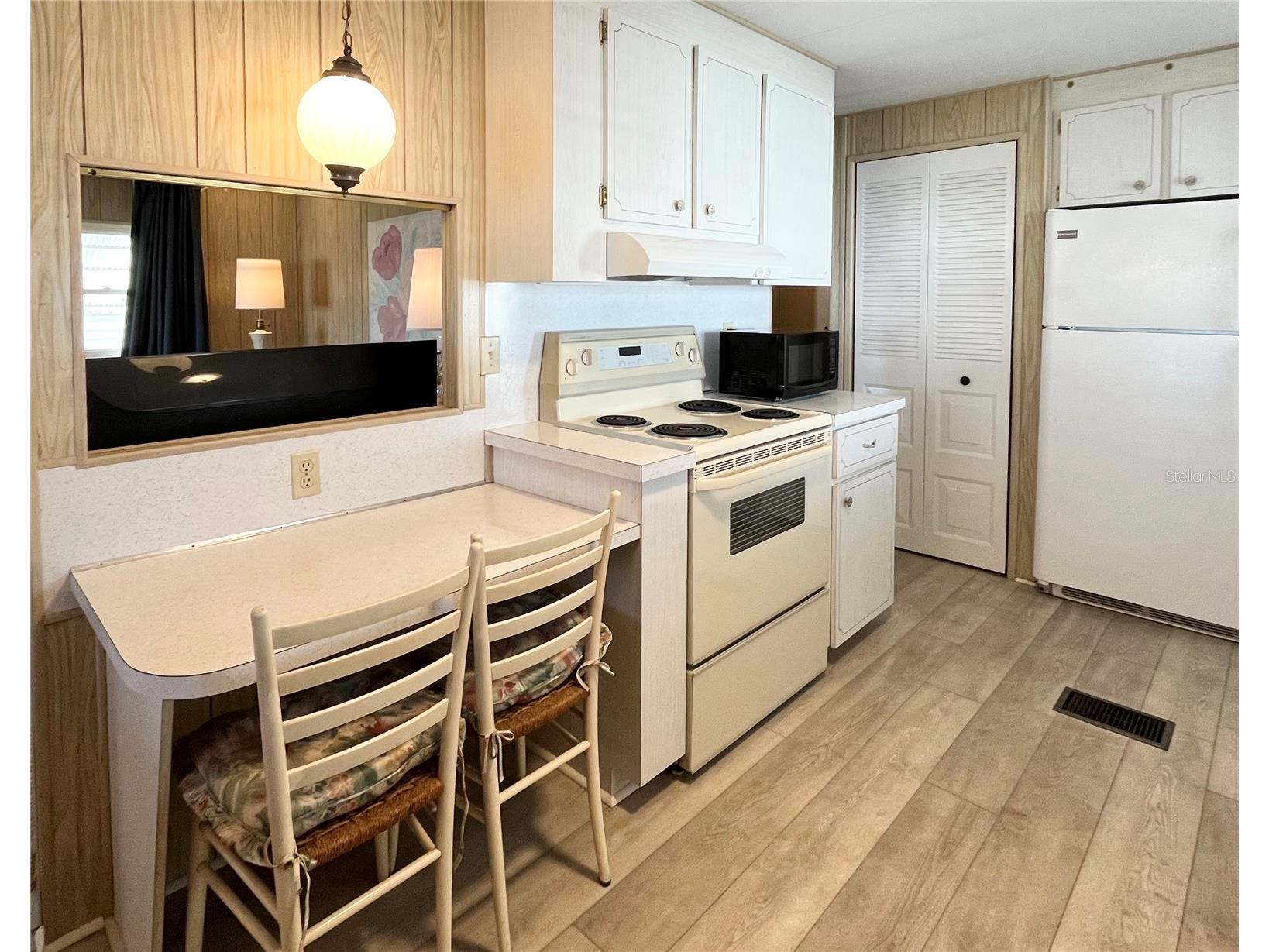 3232 Ash Terrace Sarasota FL 34237 A4680691 image14