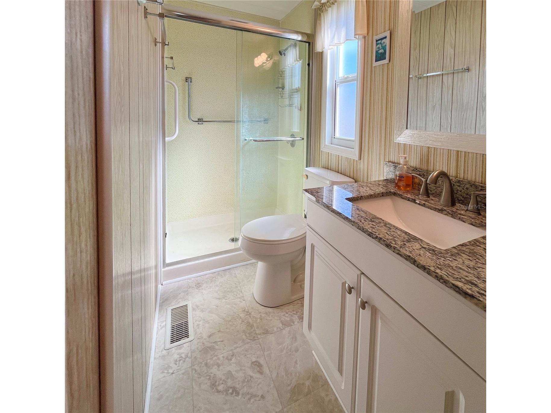 3232 Ash Terrace Sarasota FL 34237 A4680691 image25