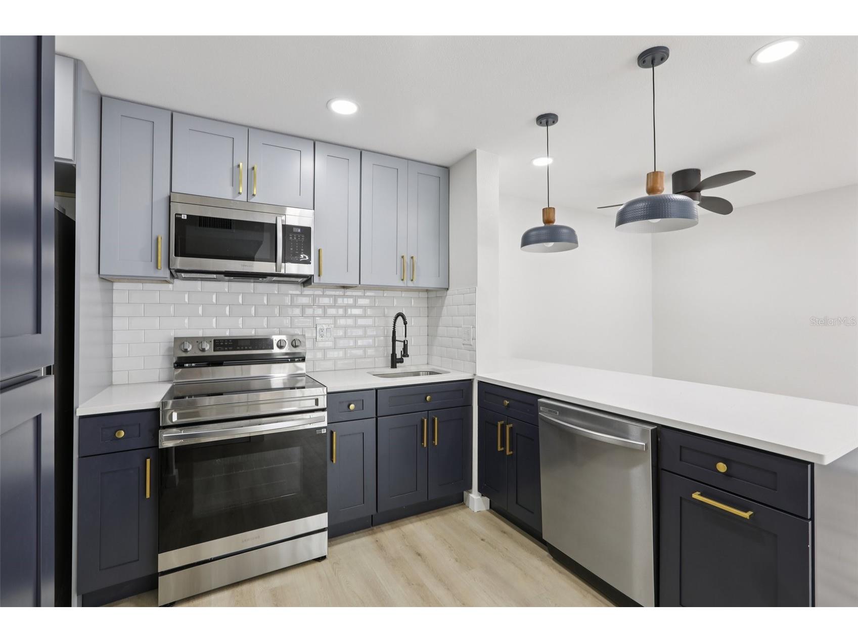 3232 Lake Pine Way E #A2 Tarpon Springs FL 34688 TB8492352 image1