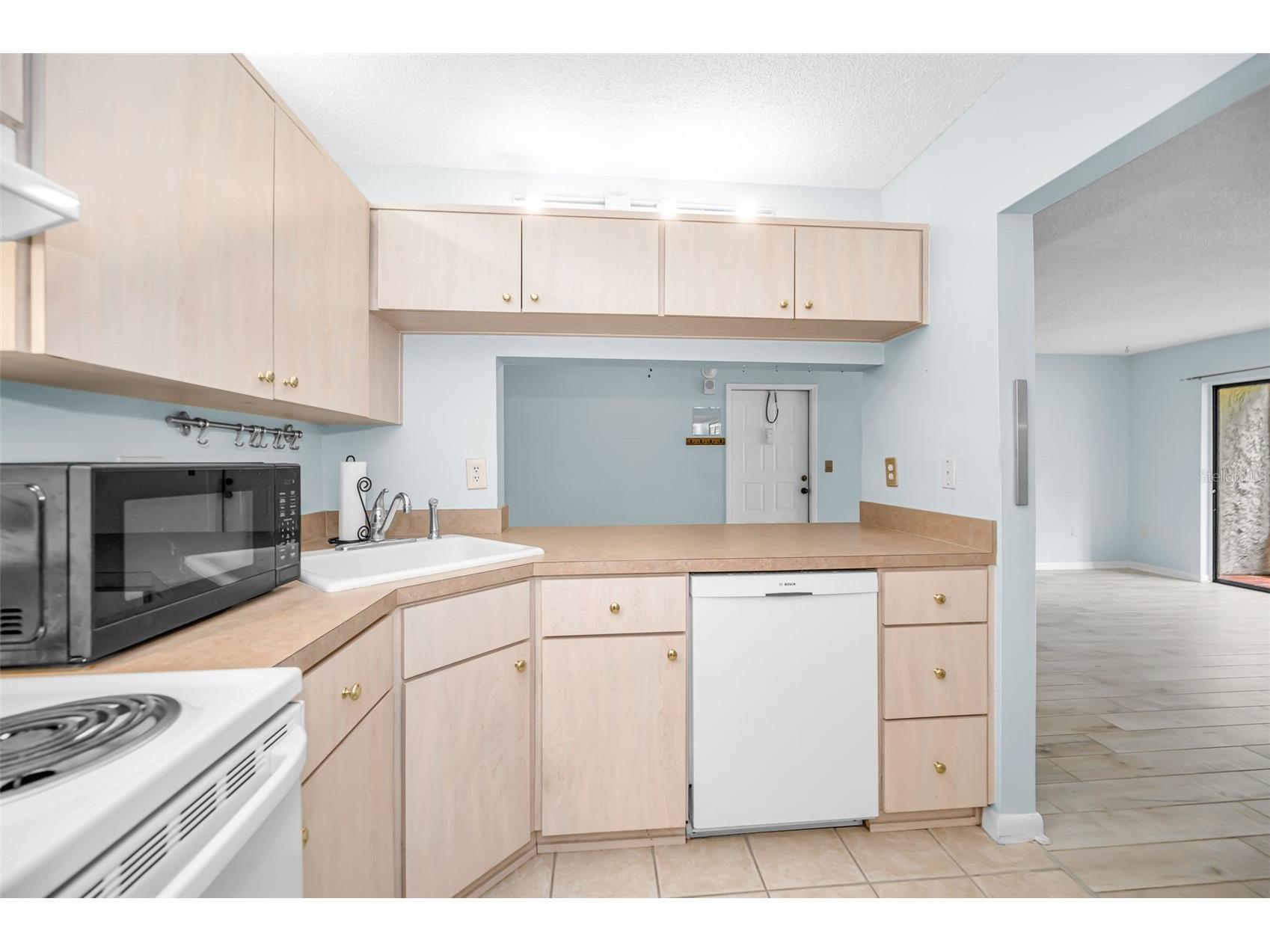 3232 Lake Pine Way E #C1 Tarpon Springs FL 34688 TB8482494 image7