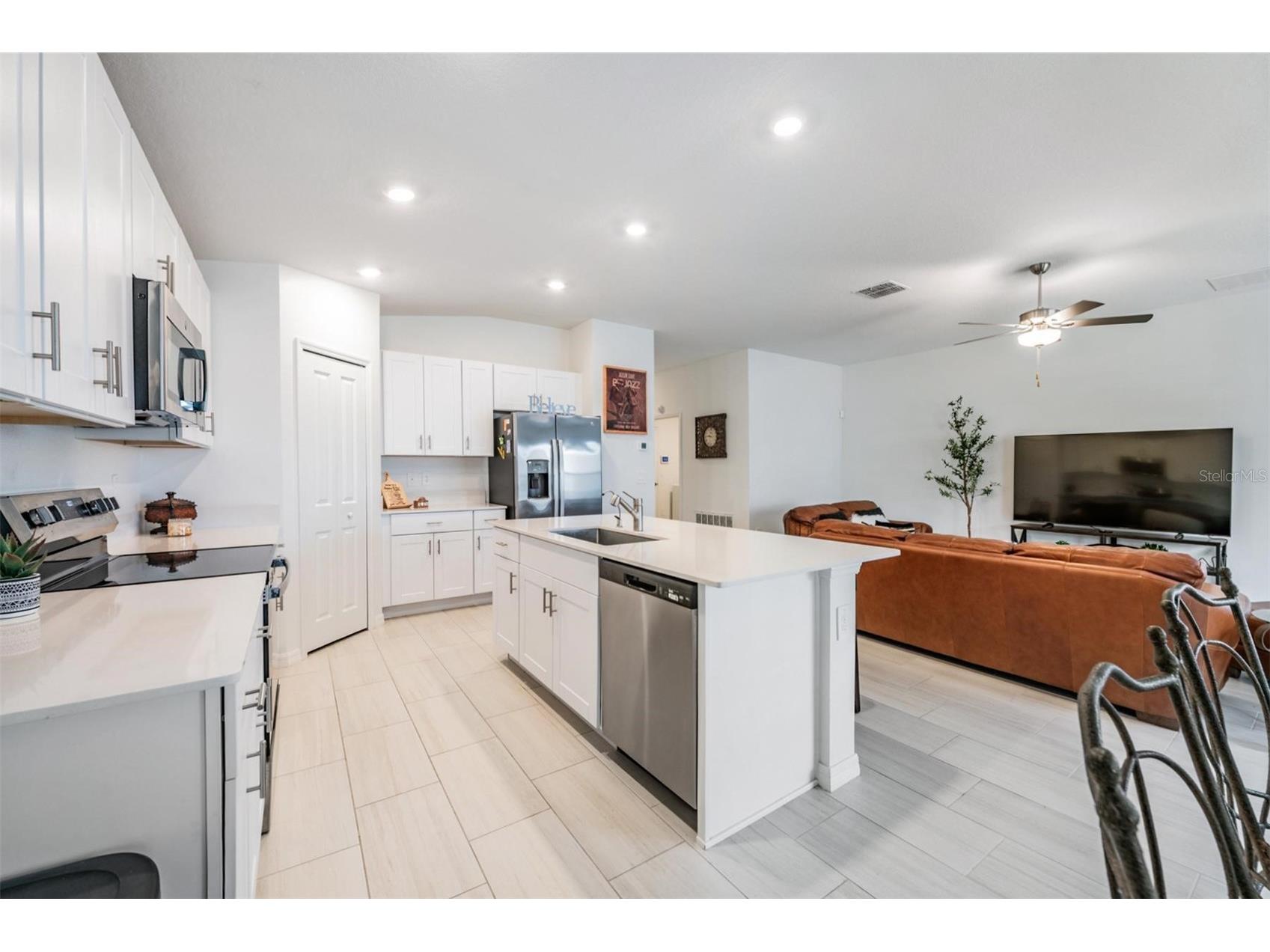 32325 Wishing Haven Drive San Antonio FL 33576 TB8469339 image3