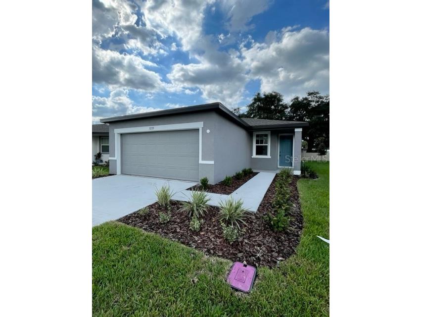 3233 Fresno Place Zephyrhills FL 33541 O6121892 image1