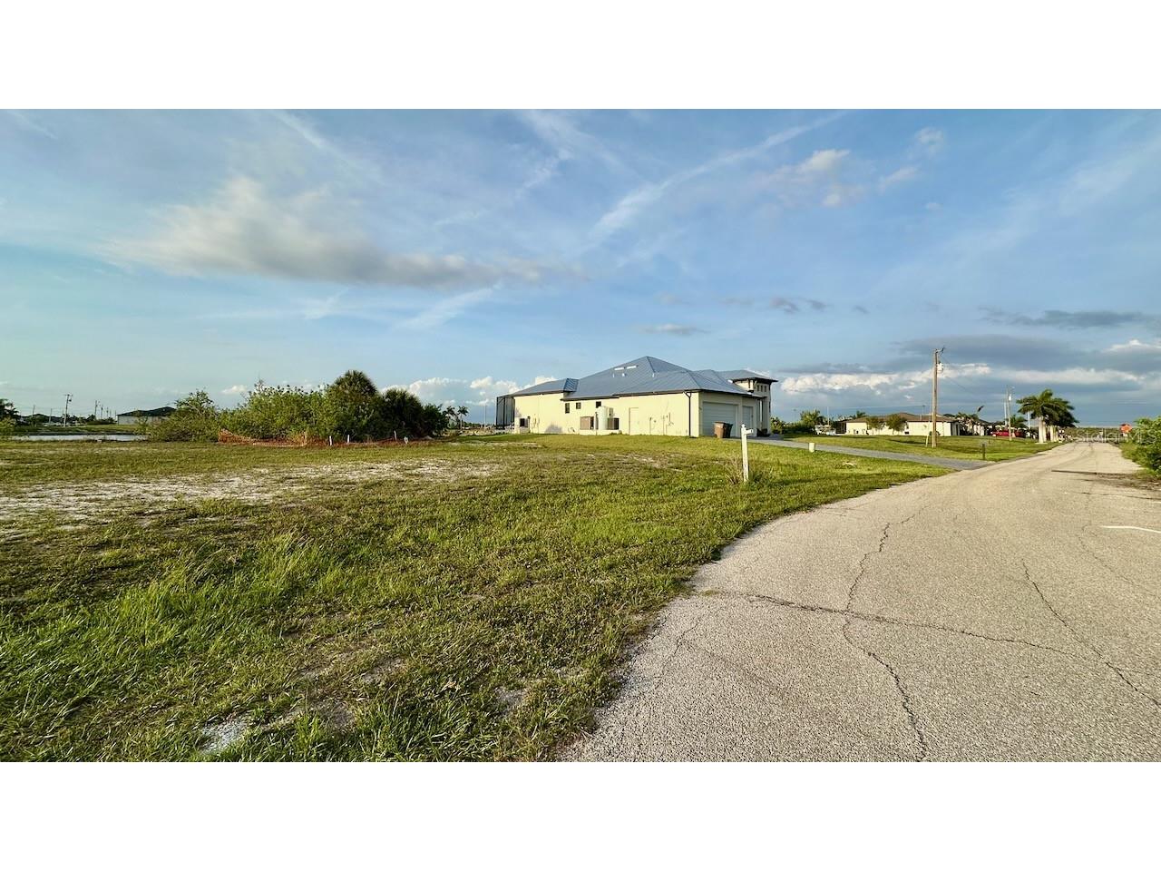 3233 NW 9th Street Cape Coral FL 33993 - HERMOSA CANAL TB8503461 image16