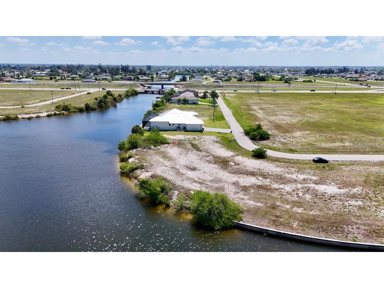 3233 NW 9th Street Cape Coral FL 33993 - HERMOSA CANAL TB8503461 image9