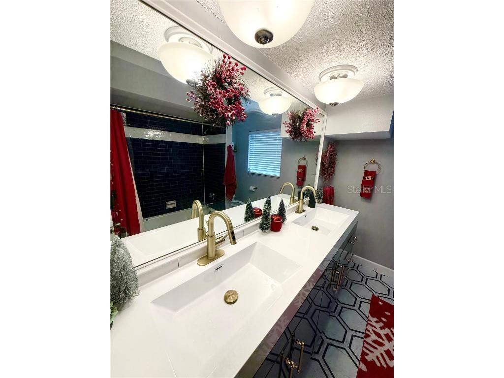 3233 Teal Avenue Sarasota FL 34232 N6141825 image16