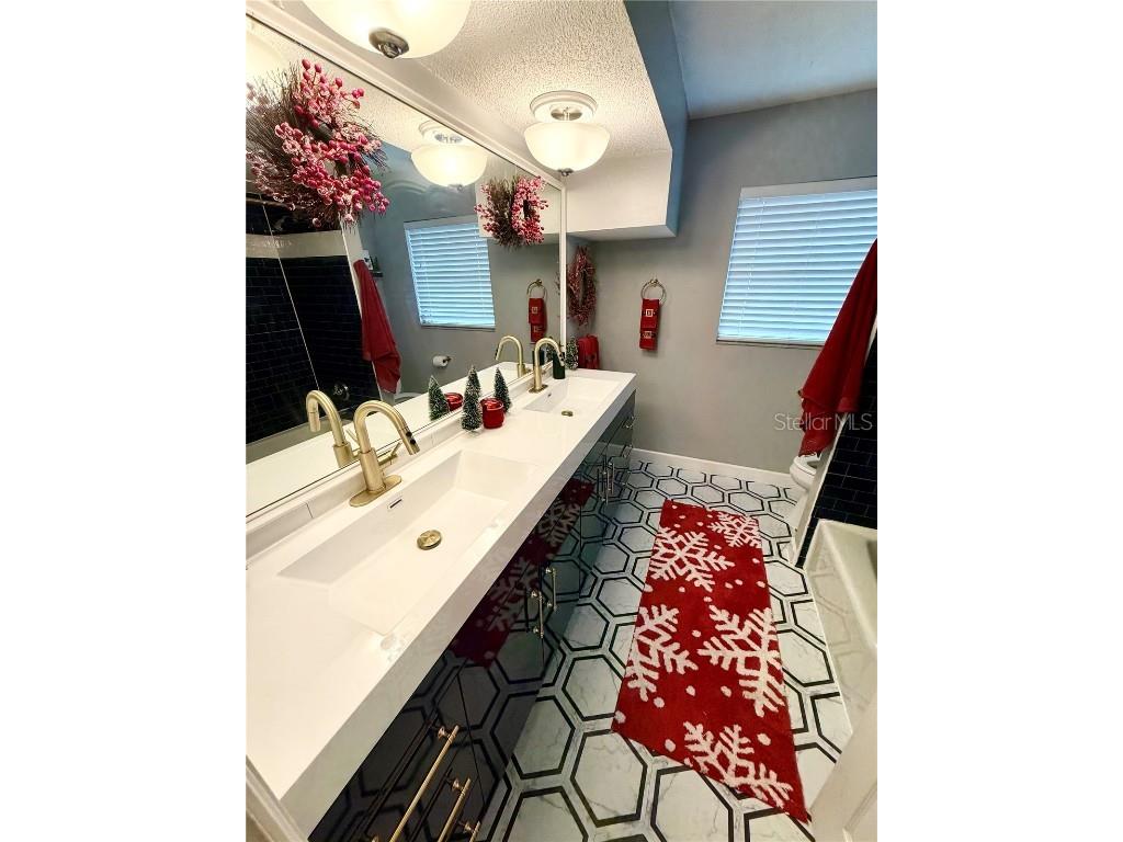 3233 Teal Avenue Sarasota FL 34232 N6141825 image17