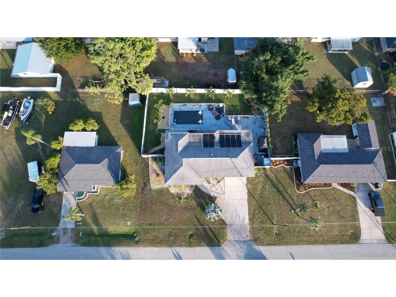 3233 Teal Avenue Sarasota FL 34232 N6141825 image2