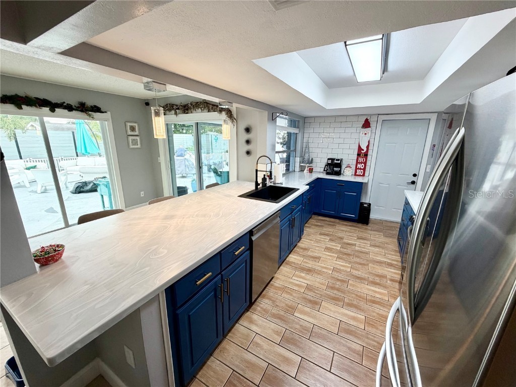 3233 Teal Avenue Sarasota FL 34232 N6141825 image20