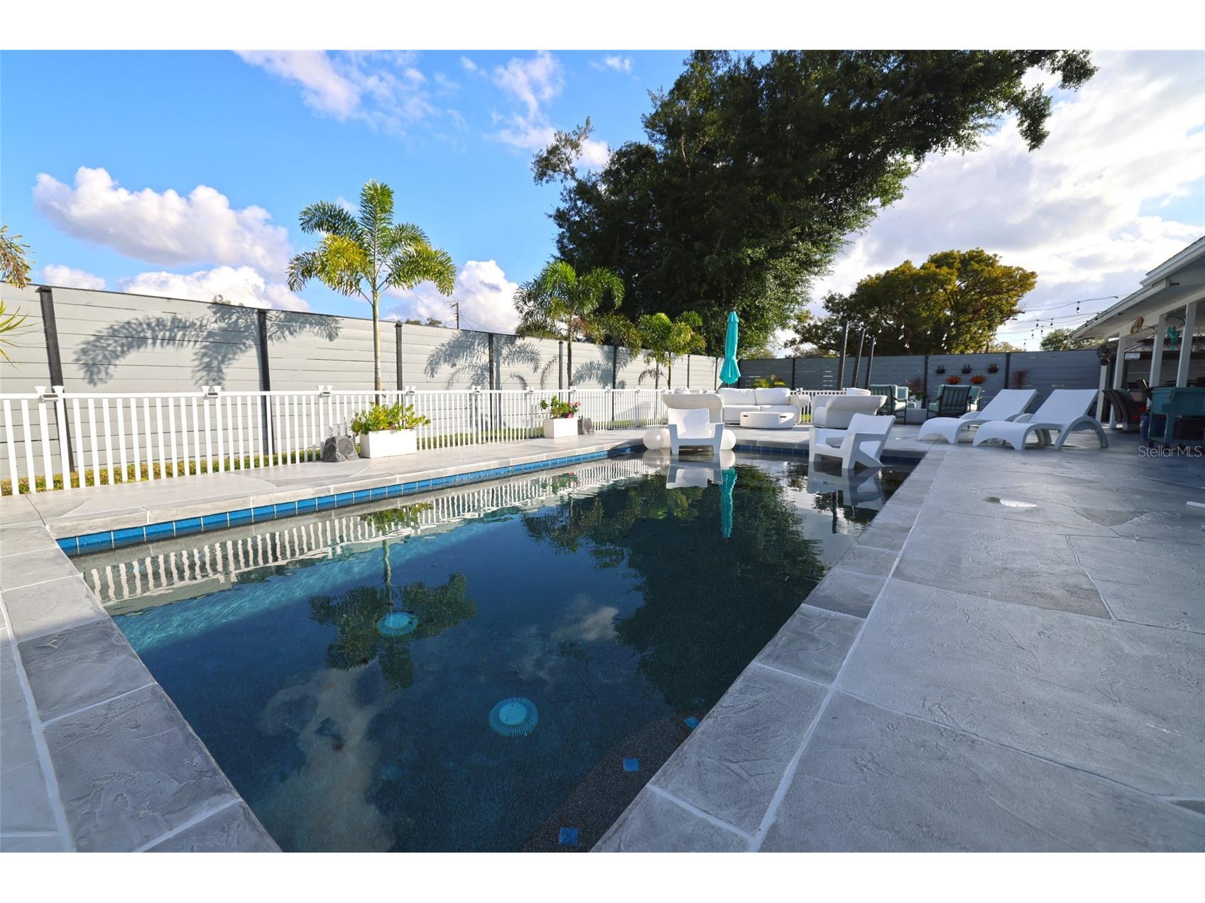 3233 Teal Avenue Sarasota FL 34232 N6141825 image48