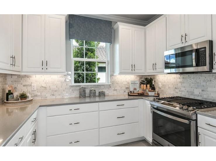 3233 Torta Court Bradenton FL 34211 A4681974 image5