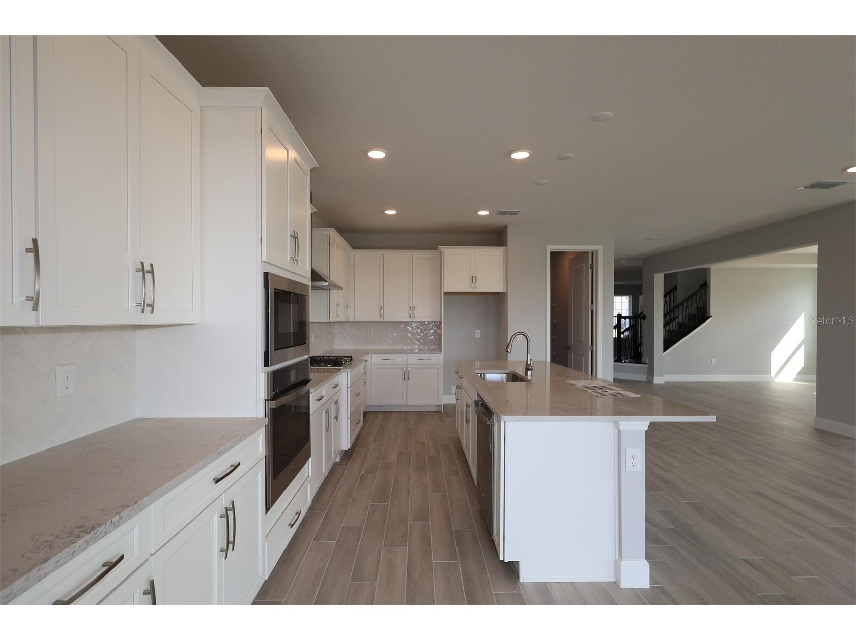 3233 Wolf Lake Avenue Apopka FL 32712 O6352882 image2