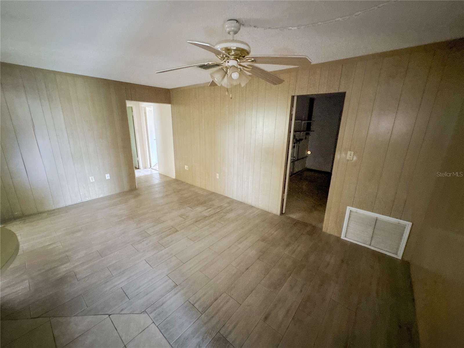 3234 Dante Drive Sarasota FL 34235 C7527779 image3