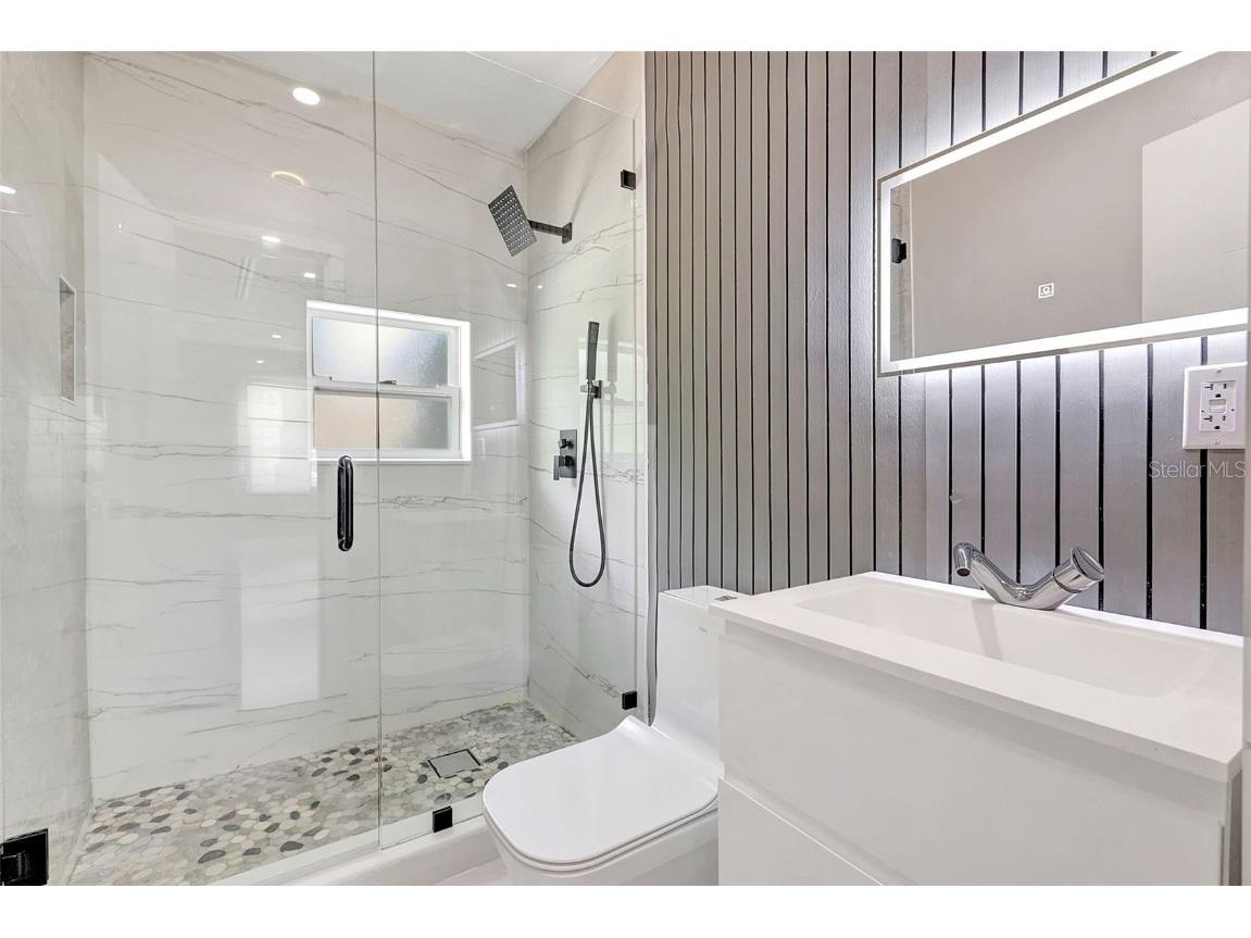 3234 Restful Lane Sarasota FL 34231 A4658946 image18