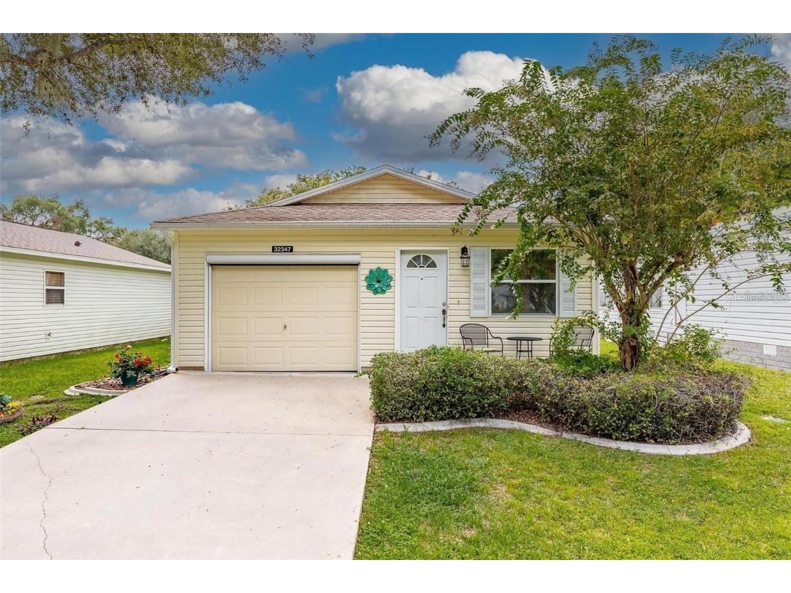 32347 Oak Park Drive Leesburg FL 34748 G5070076 image1