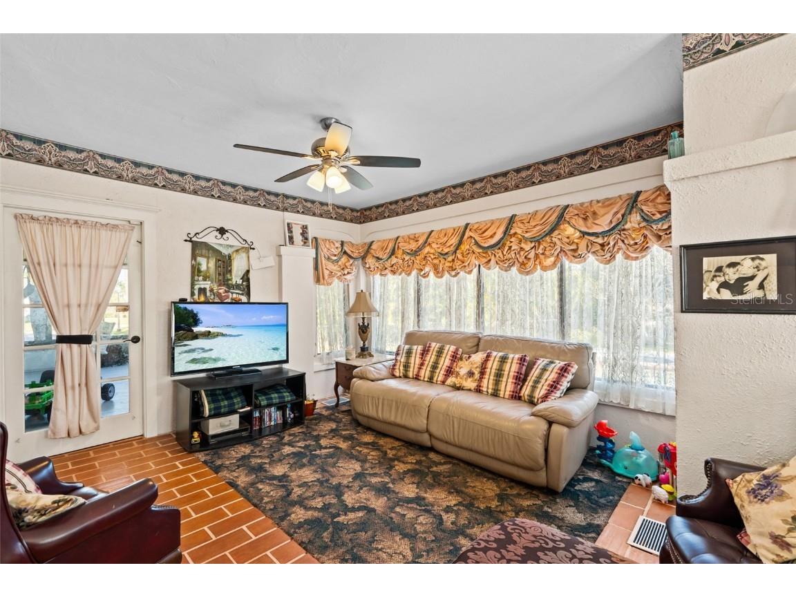 3235 Avocado Drive Fort Myers FL 33901 C7515969 image20