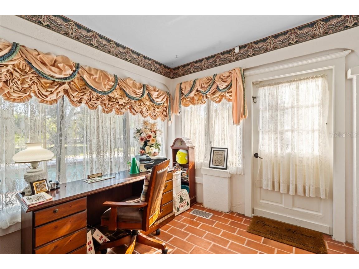 3235 Avocado Drive Fort Myers FL 33901 C7515969 image21