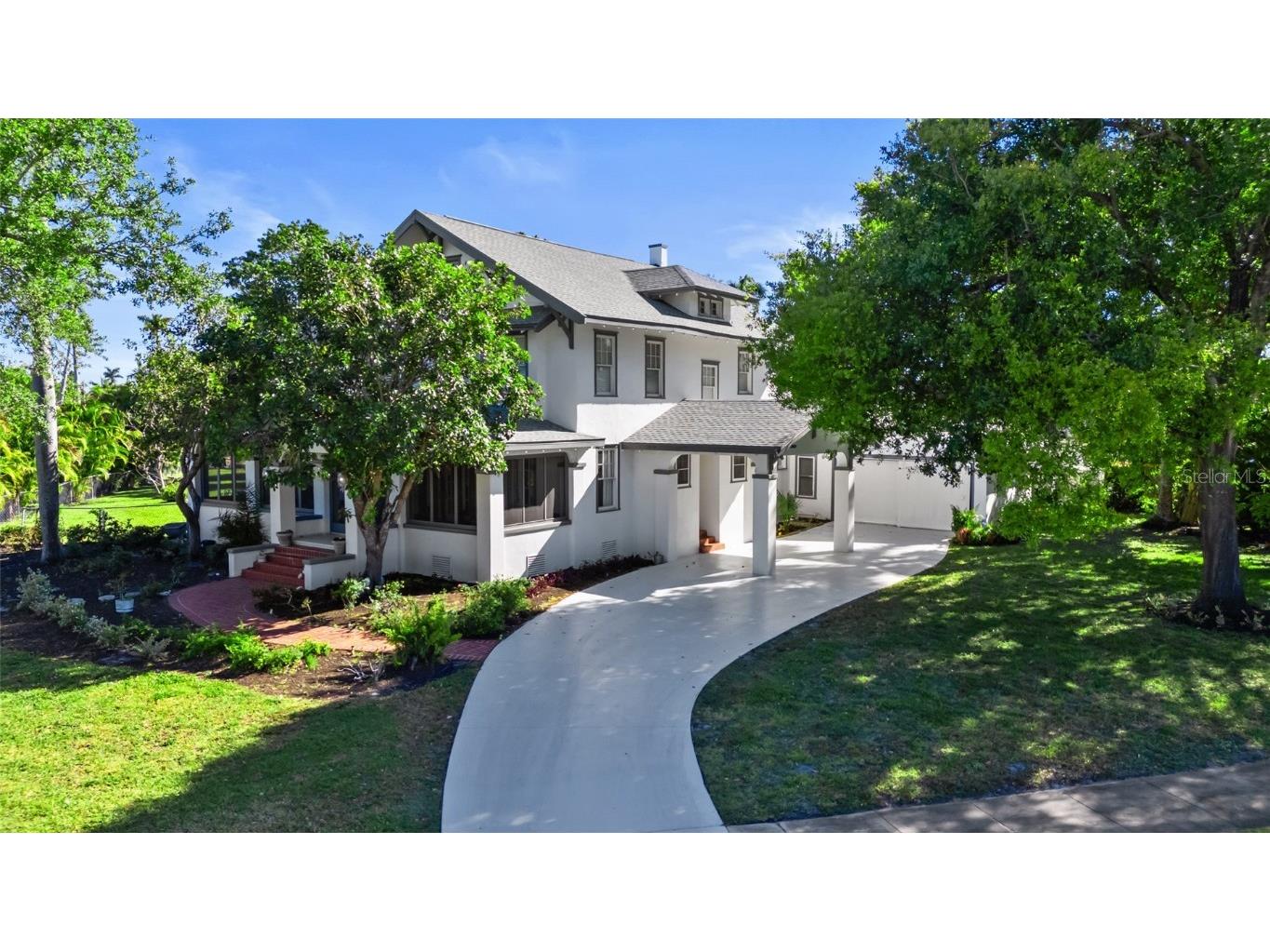 3235 Avocado Drive Fort Myers FL 33901 C7515969 image4