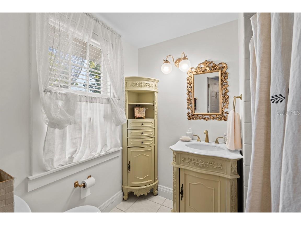 3235 Avocado Drive Fort Myers FL 33901 C7515969 image41