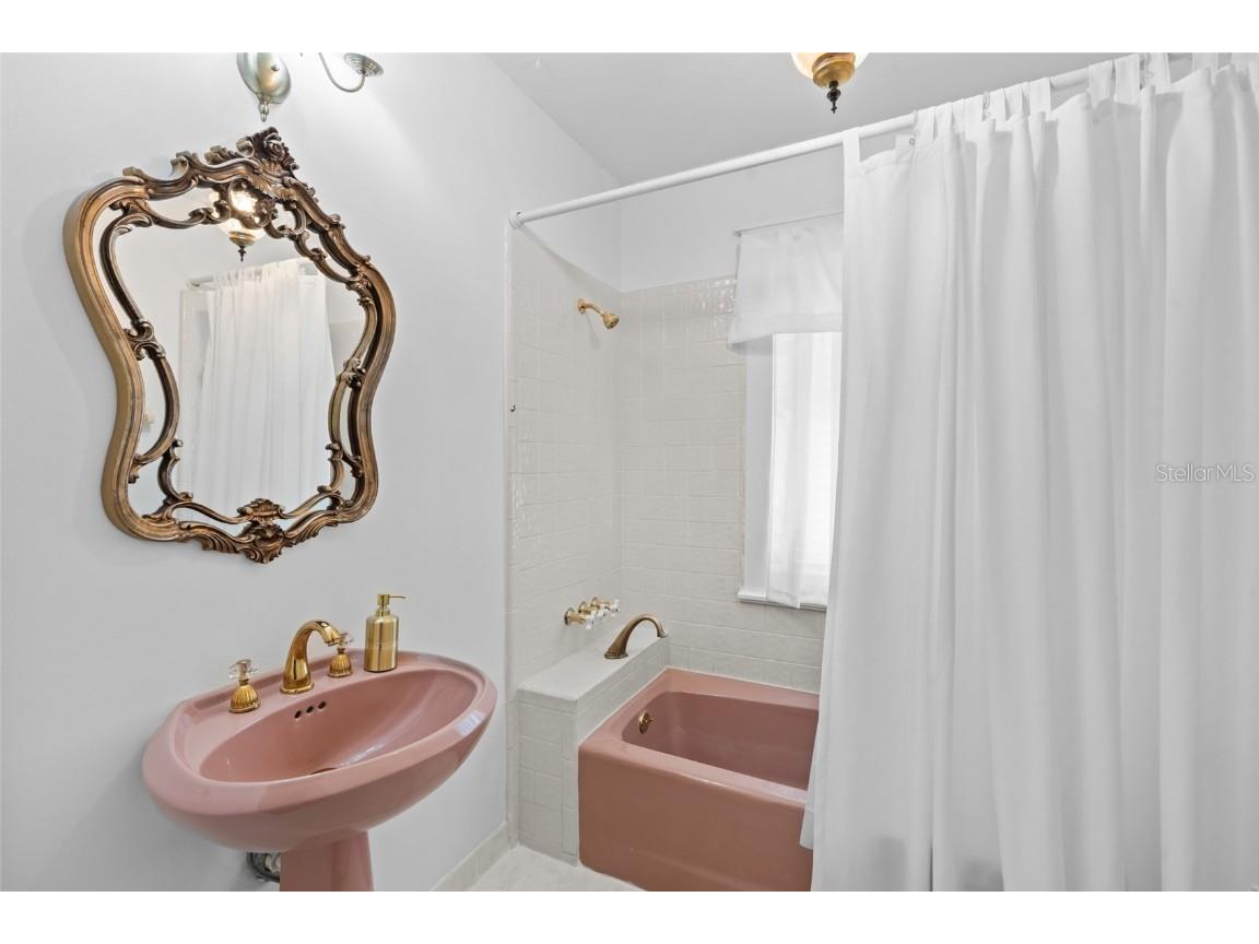 3235 Avocado Drive Fort Myers FL 33901 C7515969 image48