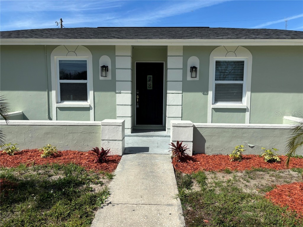 3235 Delray Drive Tampa FL 33619 O6284284 image1