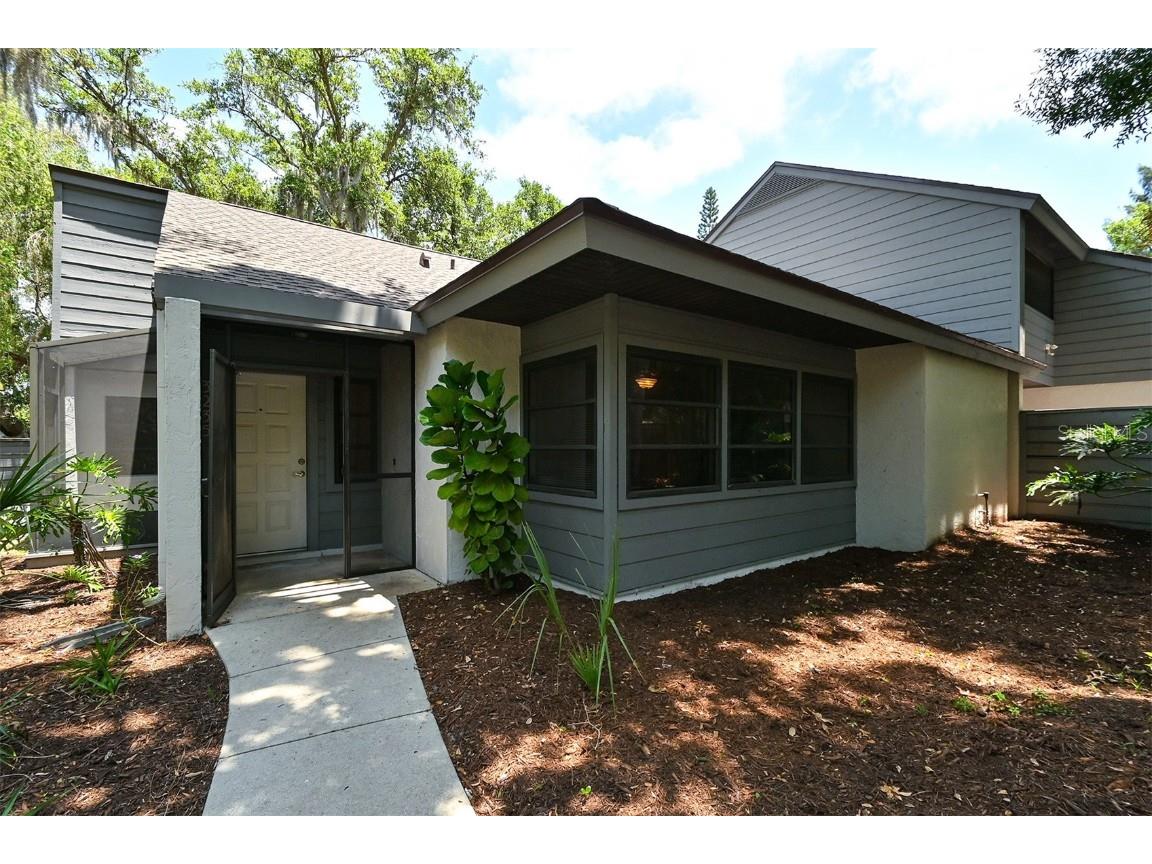 3235 Golden Eagle Lane Sarasota FL 34231 A4610309 image1