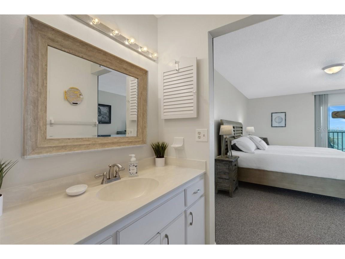 3235 Gulf Of Mexico Drive #A305 Longboat Key FL 34228 - GULF OF MEXICO/SARASOTA BAY A4646346 image17