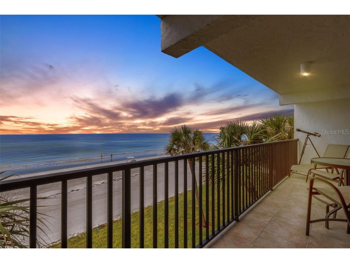 3235 Gulf Of Mexico Drive #A305 Longboat Key FL 34228 - GULF OF MEXICO/SARASOTA BAY A4646346 image2