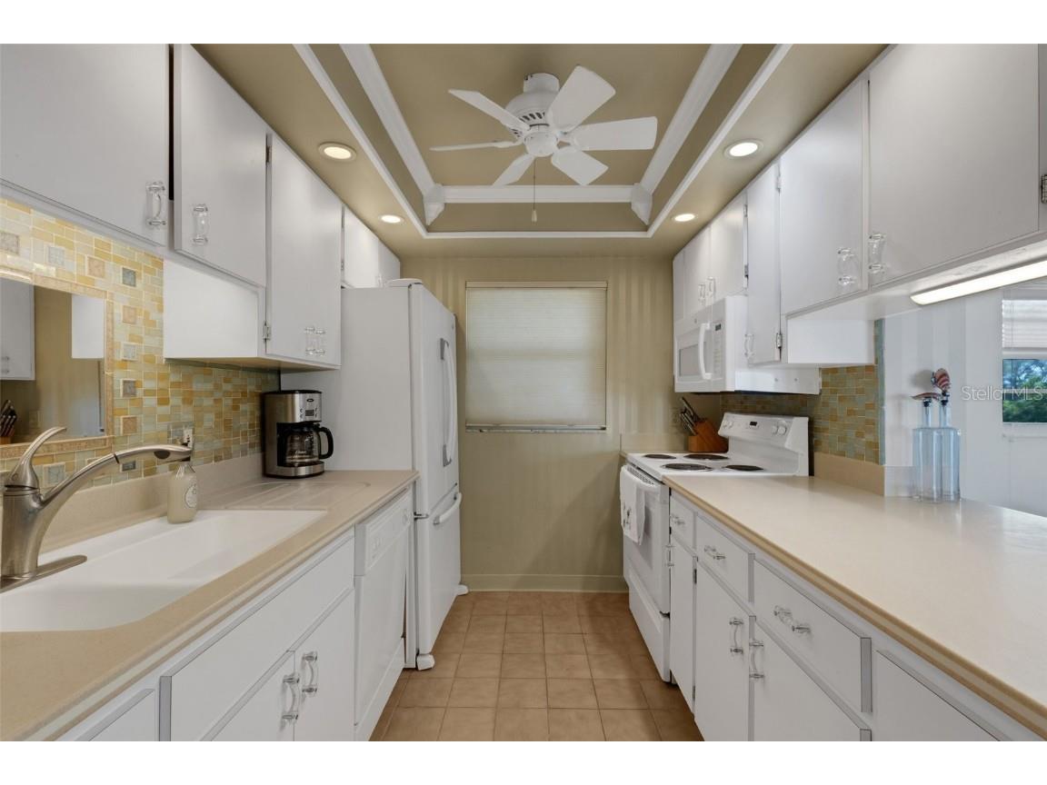 3235 Gulf Of Mexico Drive #A305 Longboat Key FL 34228 - GULF OF MEXICO/SARASOTA BAY A4646346 image22