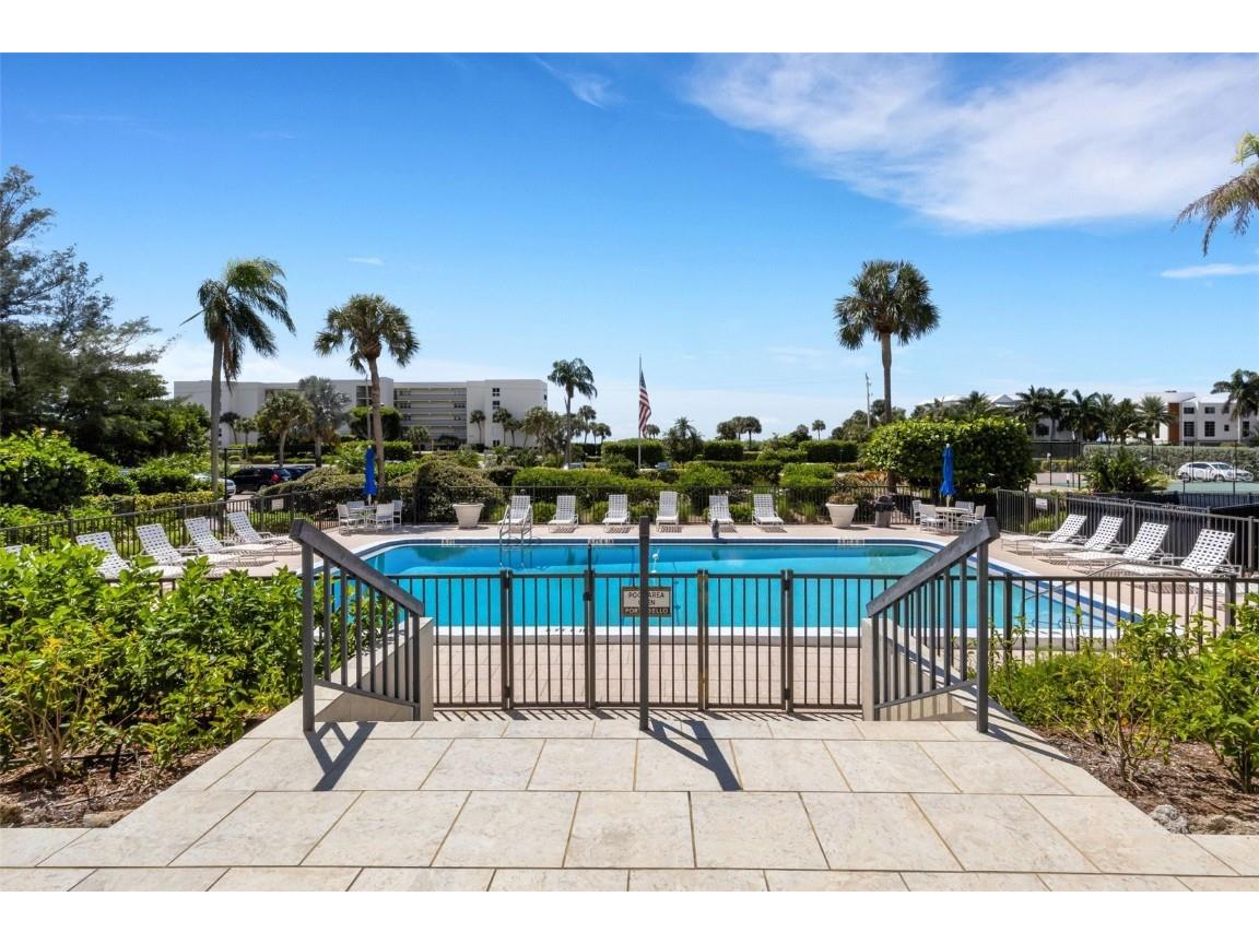 3235 Gulf Of Mexico Drive #A305 Longboat Key FL 34228 - GULF OF MEXICO/SARASOTA BAY A4646346 image41