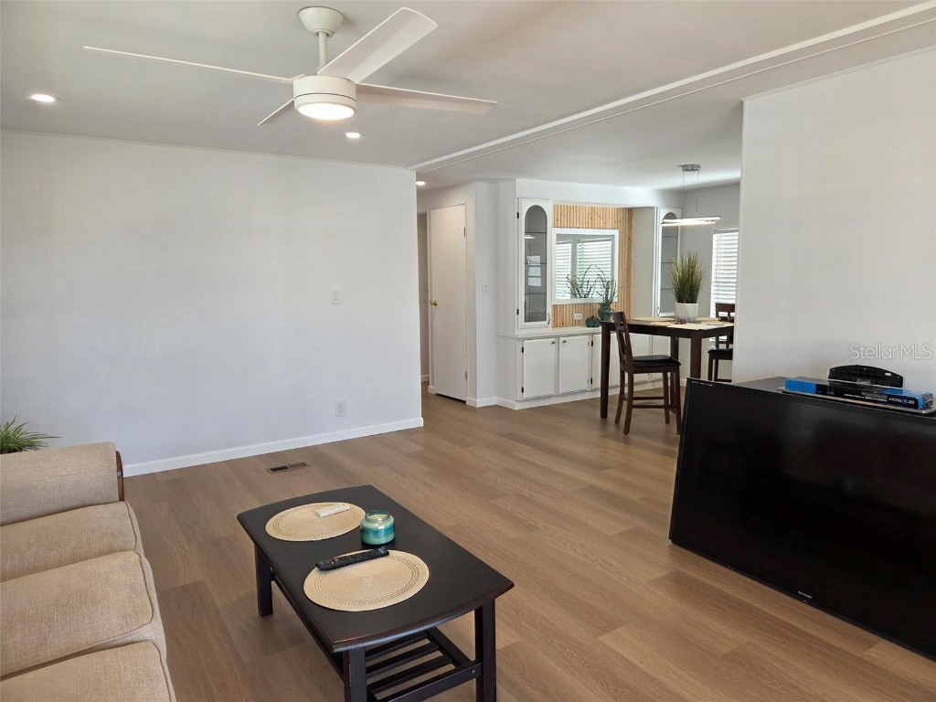 3235 Sweet Bay Terrace Sarasota FL 34237 A4669964 image14