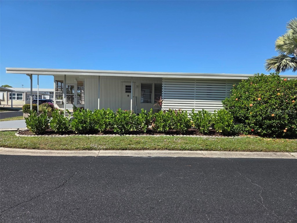 3235 Sweet Bay Terrace Sarasota FL 34237 A4669964 image5