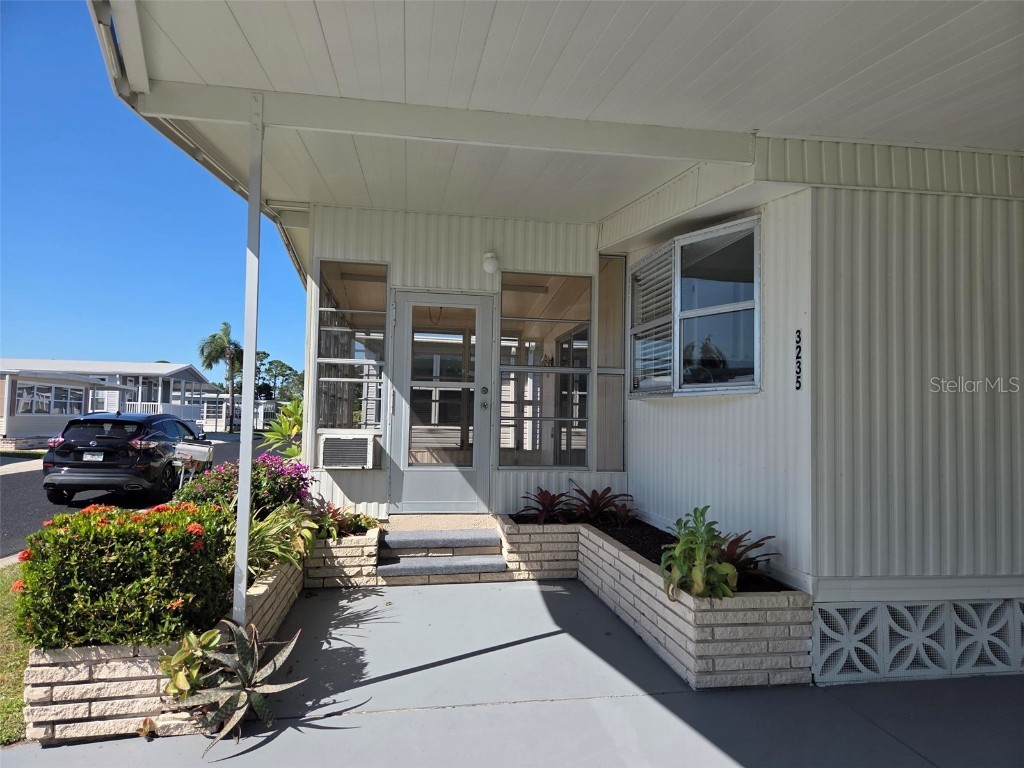 3235 Sweet Bay Terrace Sarasota FL 34237 A4669964 image7