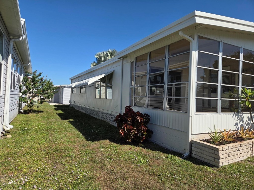 3235 Sweet Bay Terrace Sarasota FL 34237 A4669964 image9