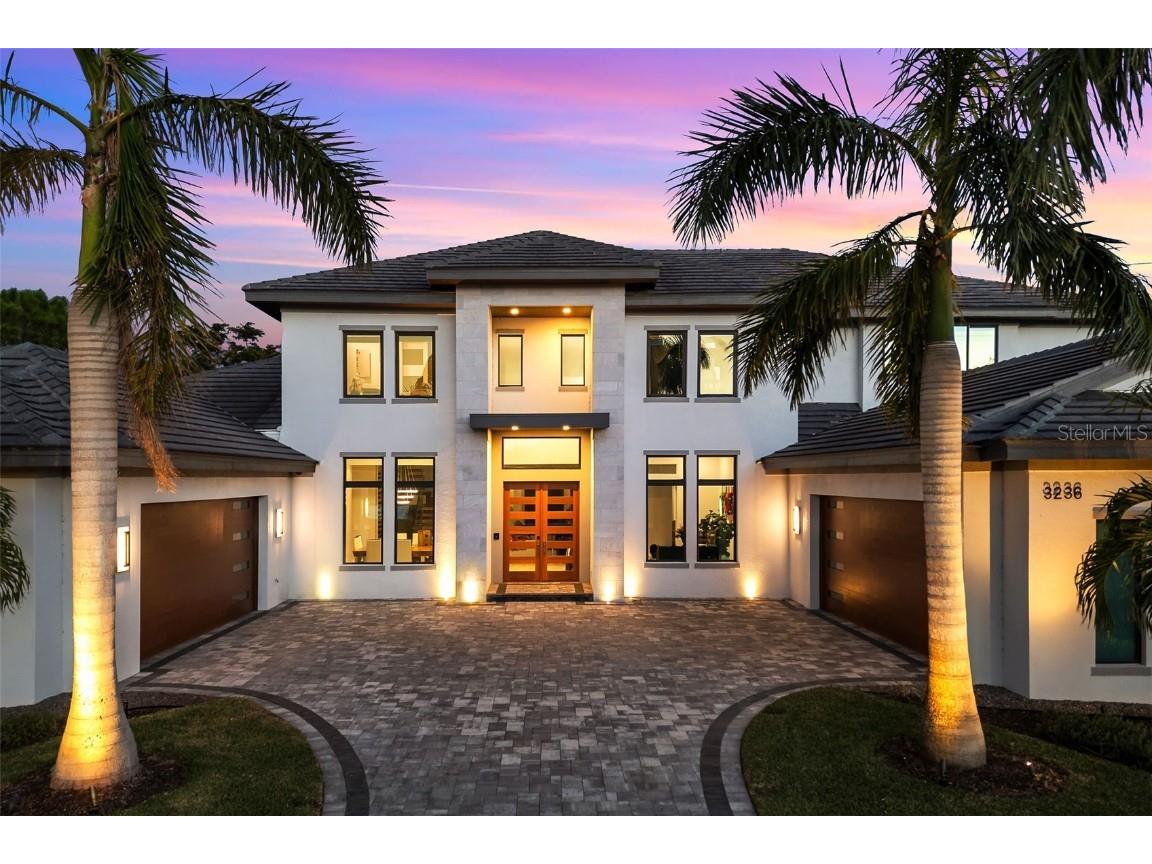 3236 Founders Club Drive Sarasota FL 34240 A4670256 image1