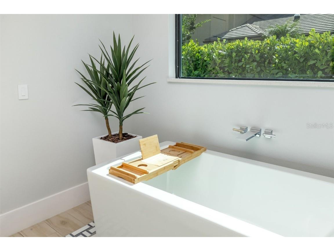 3236 Founders Club Drive Sarasota FL 34240 A4670256 image35