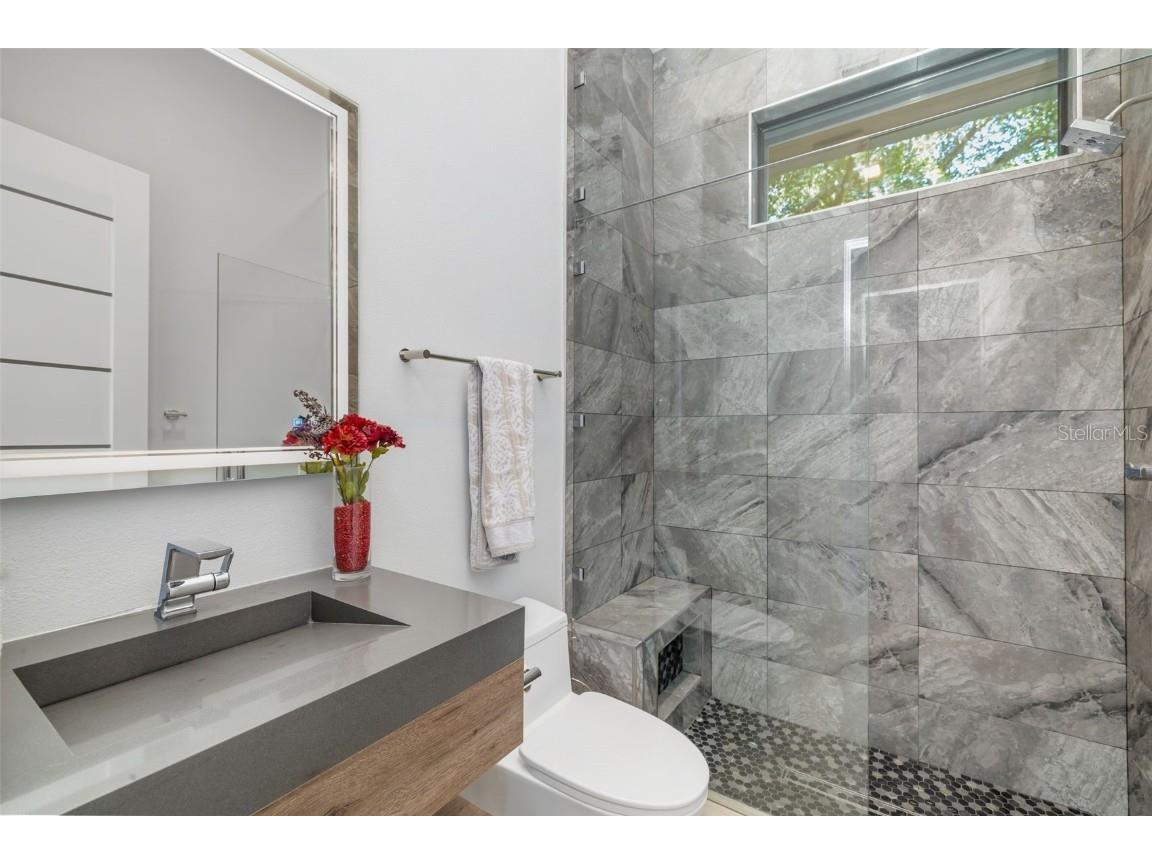 3236 Founders Club Drive Sarasota FL 34240 A4670256 image43