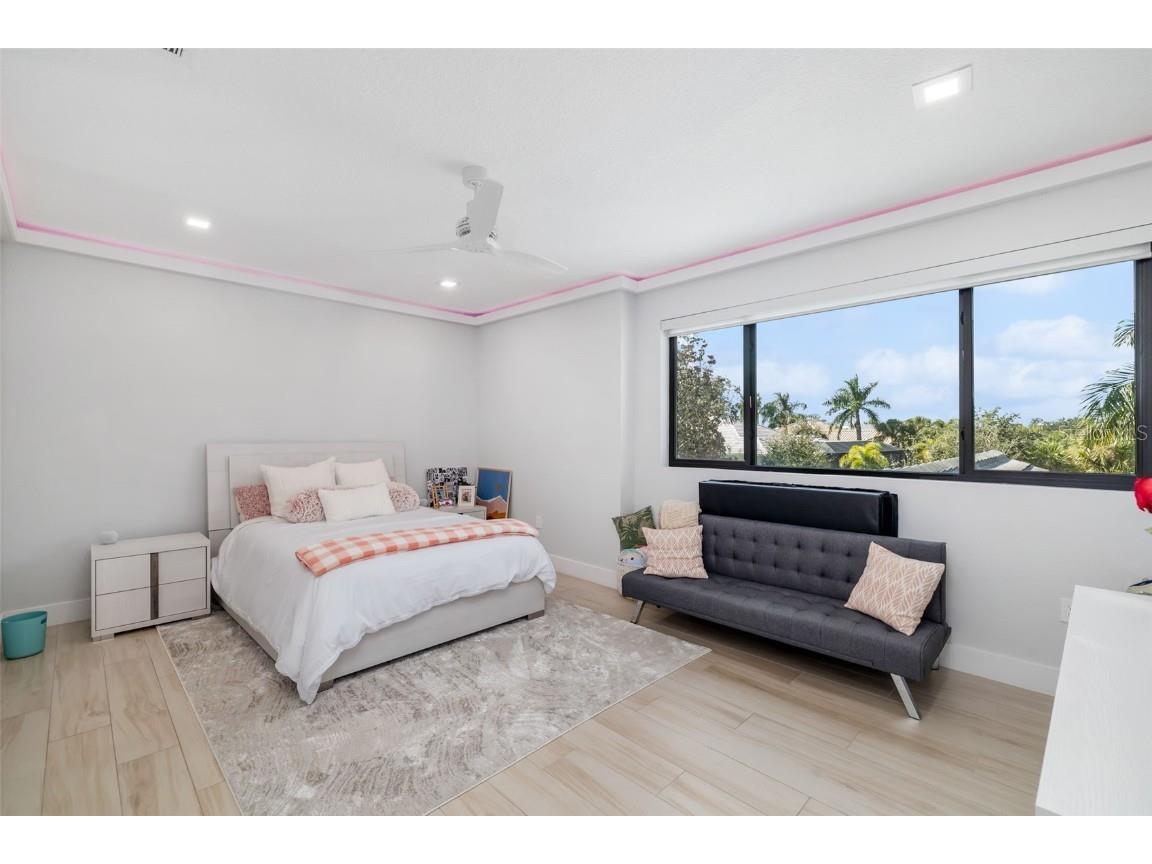 3236 Founders Club Drive Sarasota FL 34240 A4670256 image48