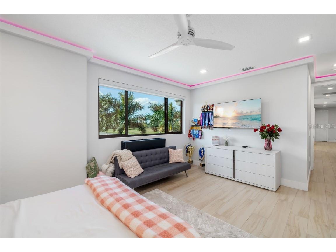 3236 Founders Club Drive Sarasota FL 34240 A4670256 image49